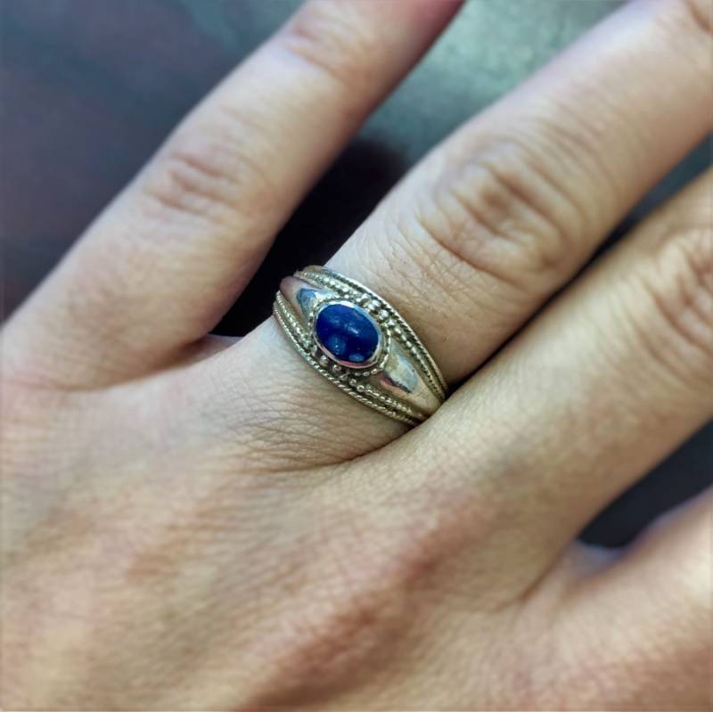 Oval Lapis Bezel-Set Solitär Aus Sterlingsilber von ViennaJewelryandCo