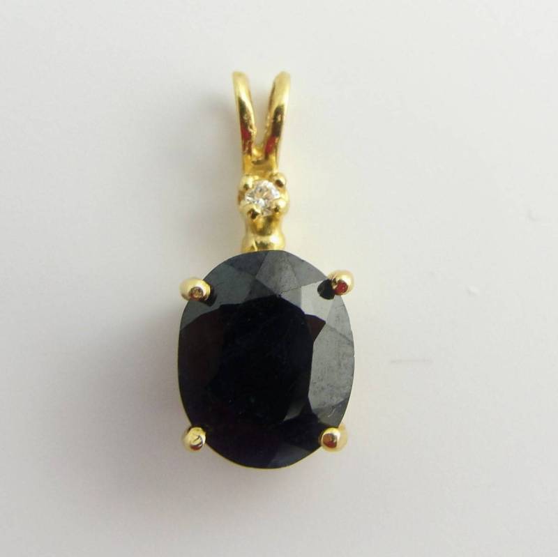 Ovalen Saphir Und Diamant-Anhänger - 14K Gelbgold von ViennaJewelryandCo