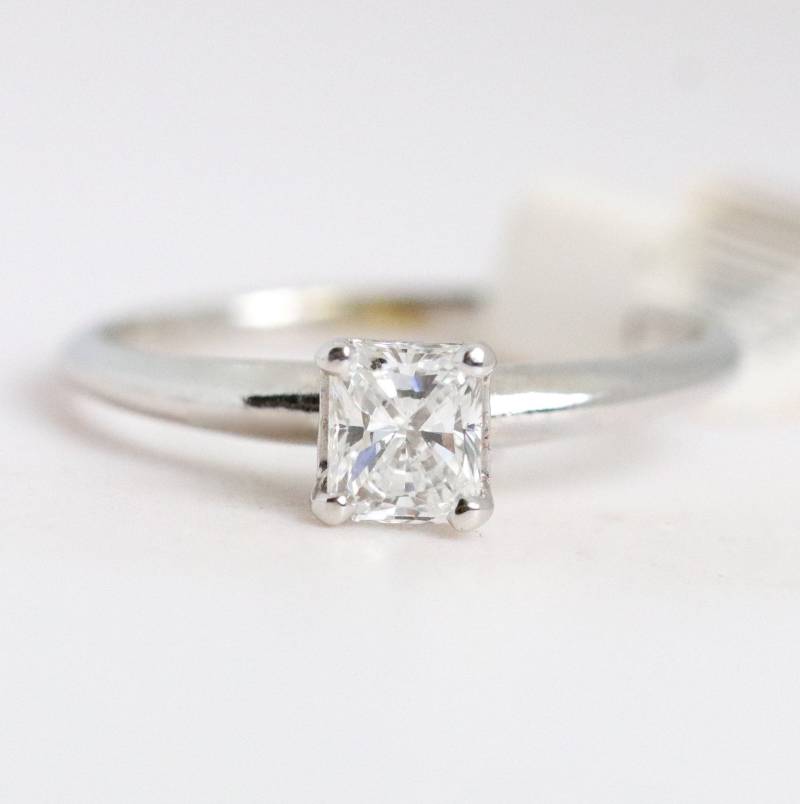 Prinzessin Cut Solitaire Diamond Engagement Ring in 14K Weißgold von ViennaJewelryandCo