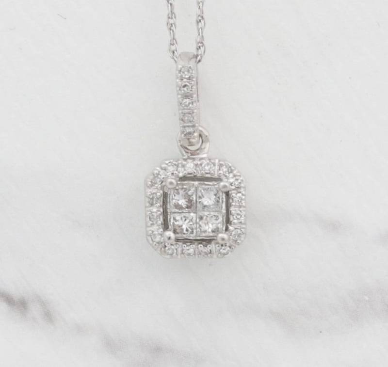 Vintage Prinzessin Diamant Halo Anhänger Halskette-14K Weiß Gold von ViennaJewelryandCo