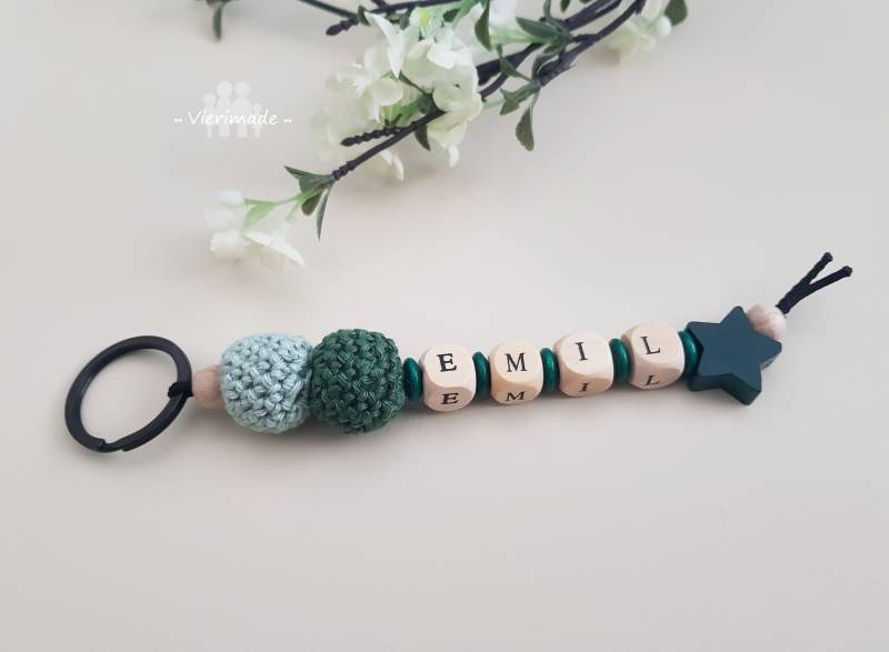 Schlüsselanhänger | Mit Name Personalisiert Stern Taschenanhänger Rucksackanhänger Key Chain Grün Gehäkelt von Vierimade