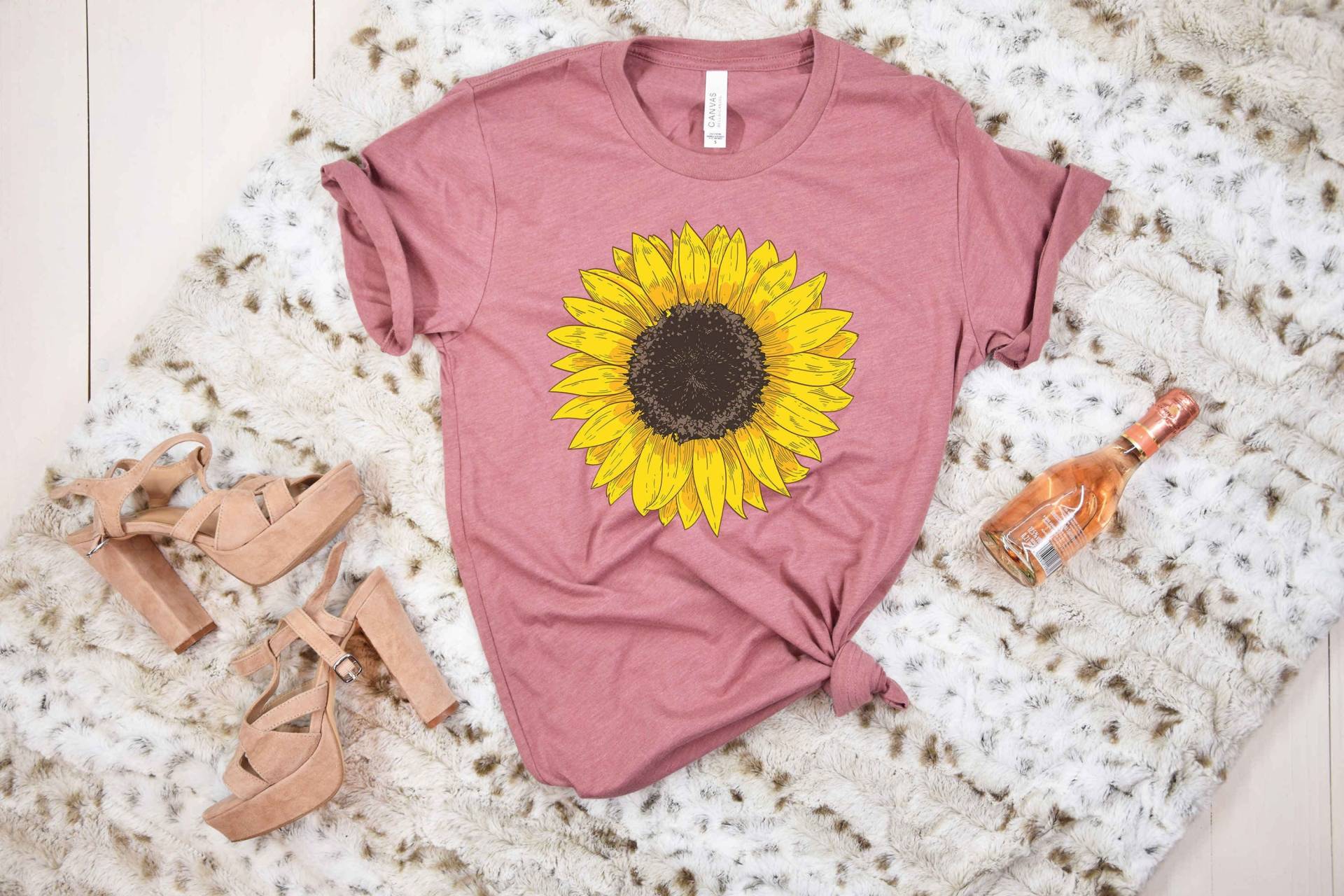 Sonnenblume Grafik Shirt, Gelbe Sonnenblume, Blumen T-Shirt, Garten Damen Herbst T-Shirt von VijaShop