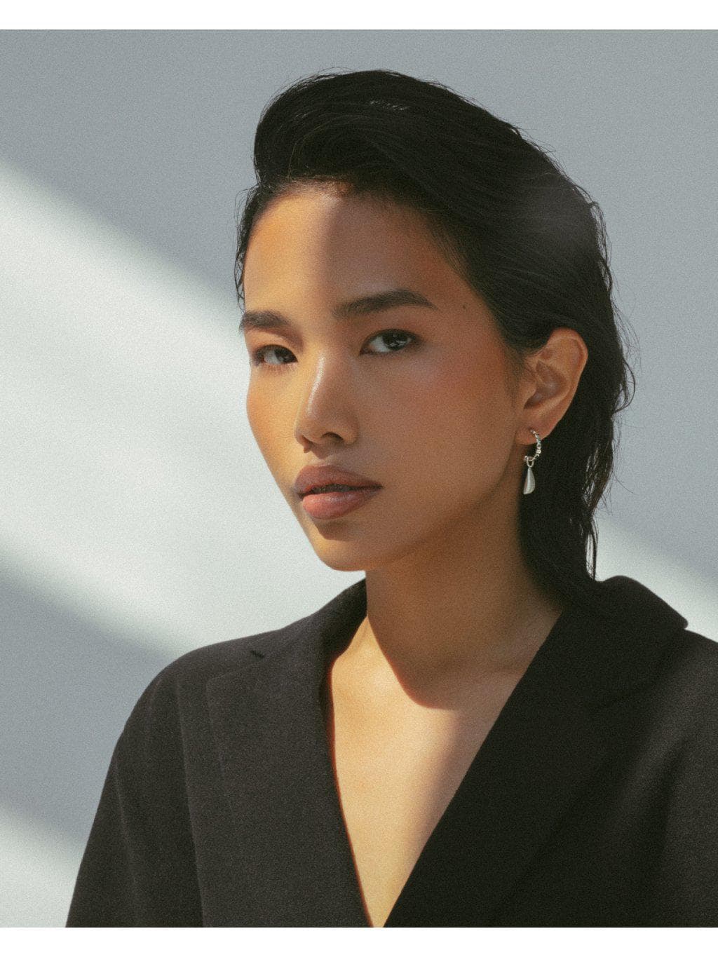 Freya Ohrringe, Silber Einzigartige Stilvolle Designer Schmuck, Zeitlose Ohrringe von VikaMayzelJewelry