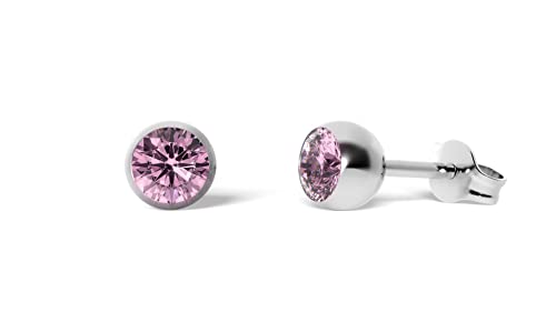 TIABELLE – Ohrstecker KIRA aus Titan mit funkelnden Swarovski® Zirconias – Silberfarbene Ohrringe für Damen – allergenfrei & hautverträglich – Handmade in Germany (MIDI | 5 mm ø | Pink) von TIABELLE