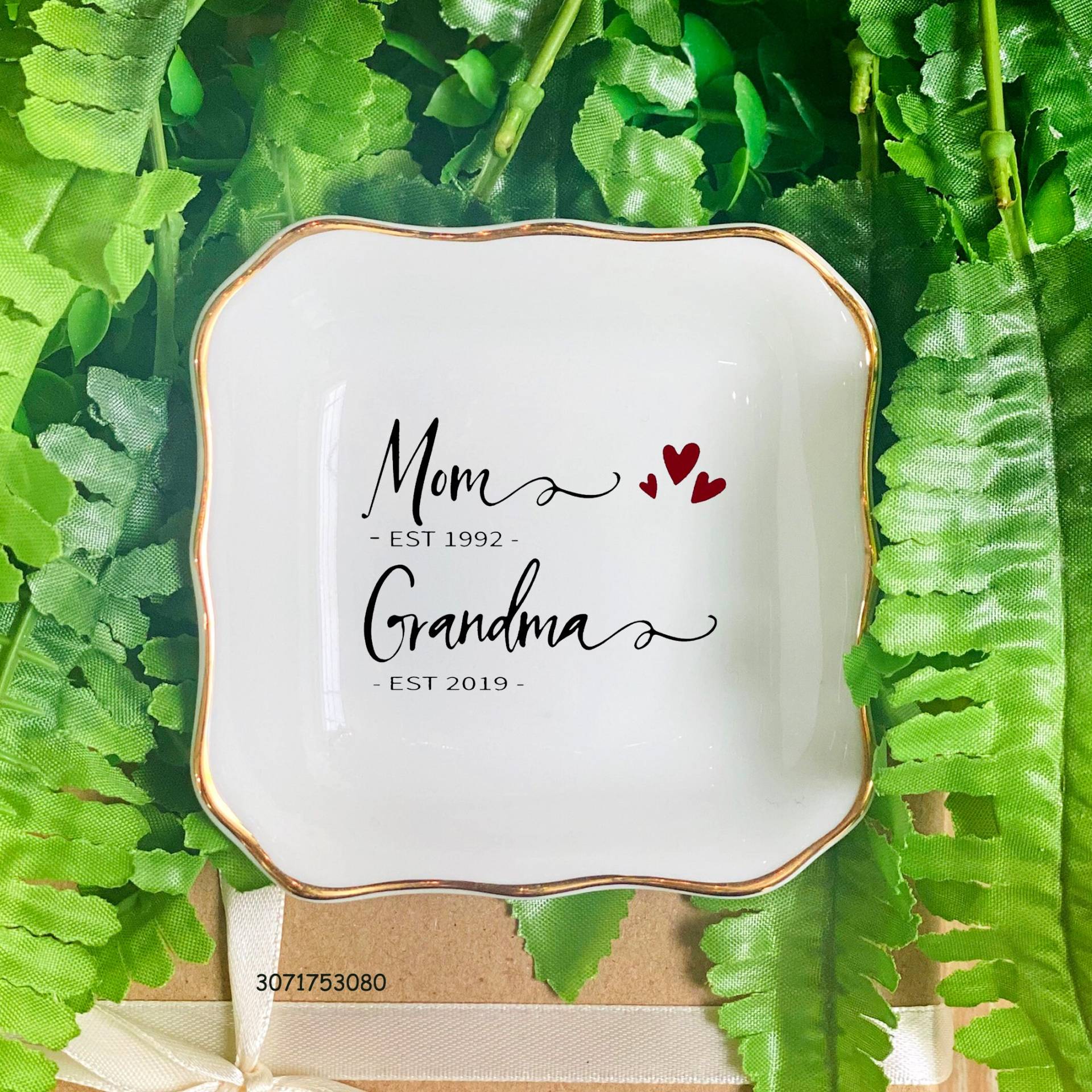 Benutzerdefinierte Schmuck Gericht-Mama Und Oma-Mama Est Geschenk-Personalisierte Jahr-Schwangerschaft Ankündigung Geschenk-Muttertag Geschenk-2 von ViktorNCrafts