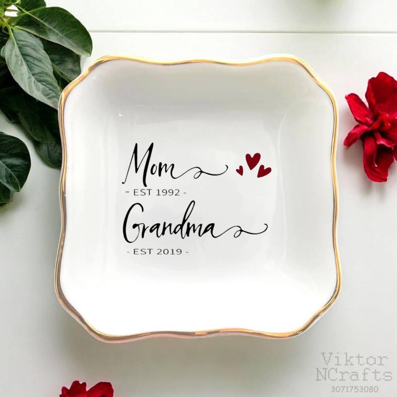 Personalisierte Keramik Schmuckschale Mama Geschenk von ViktorNCrafts