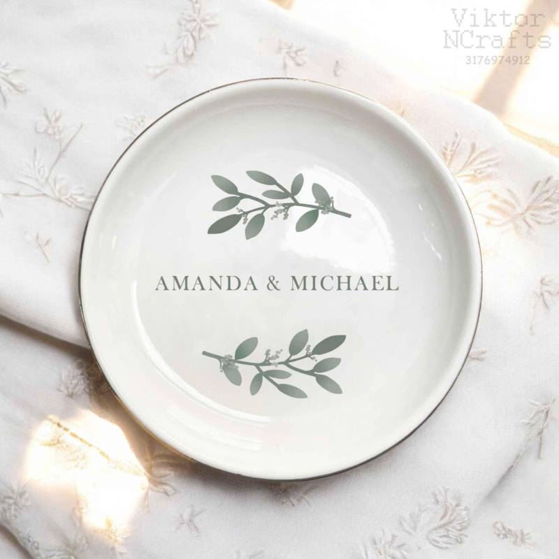 Personalisierte Verlobungsringschale, Hochzeitsandenken, Jahrestagsgeschenke Für Paare von ViktorNCrafts