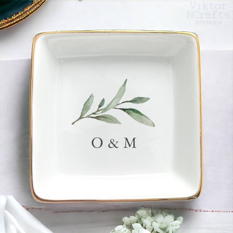 Personalisierter Verlobungsring Teller, Hochzeit-Andenken, Jahrestag Geschenk Für Paar von ViktorNCrafts