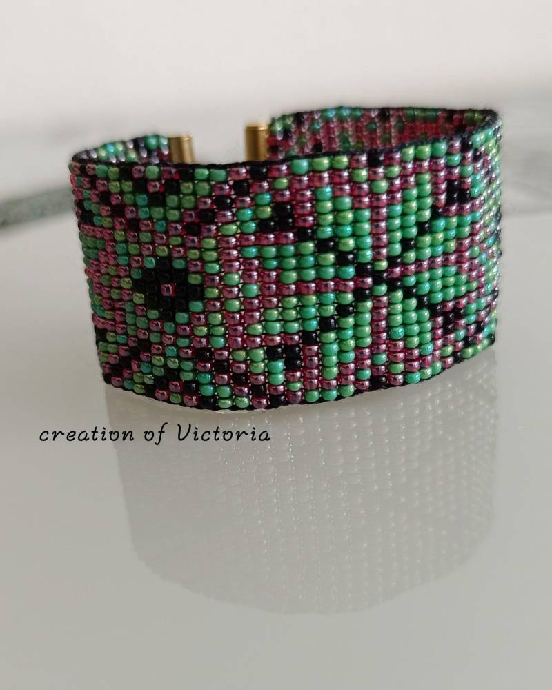 Perlen Armband Handgewebt Unikat Schmuck Ukrainer Auffälliges Accessoire von ViktoriiaHorban