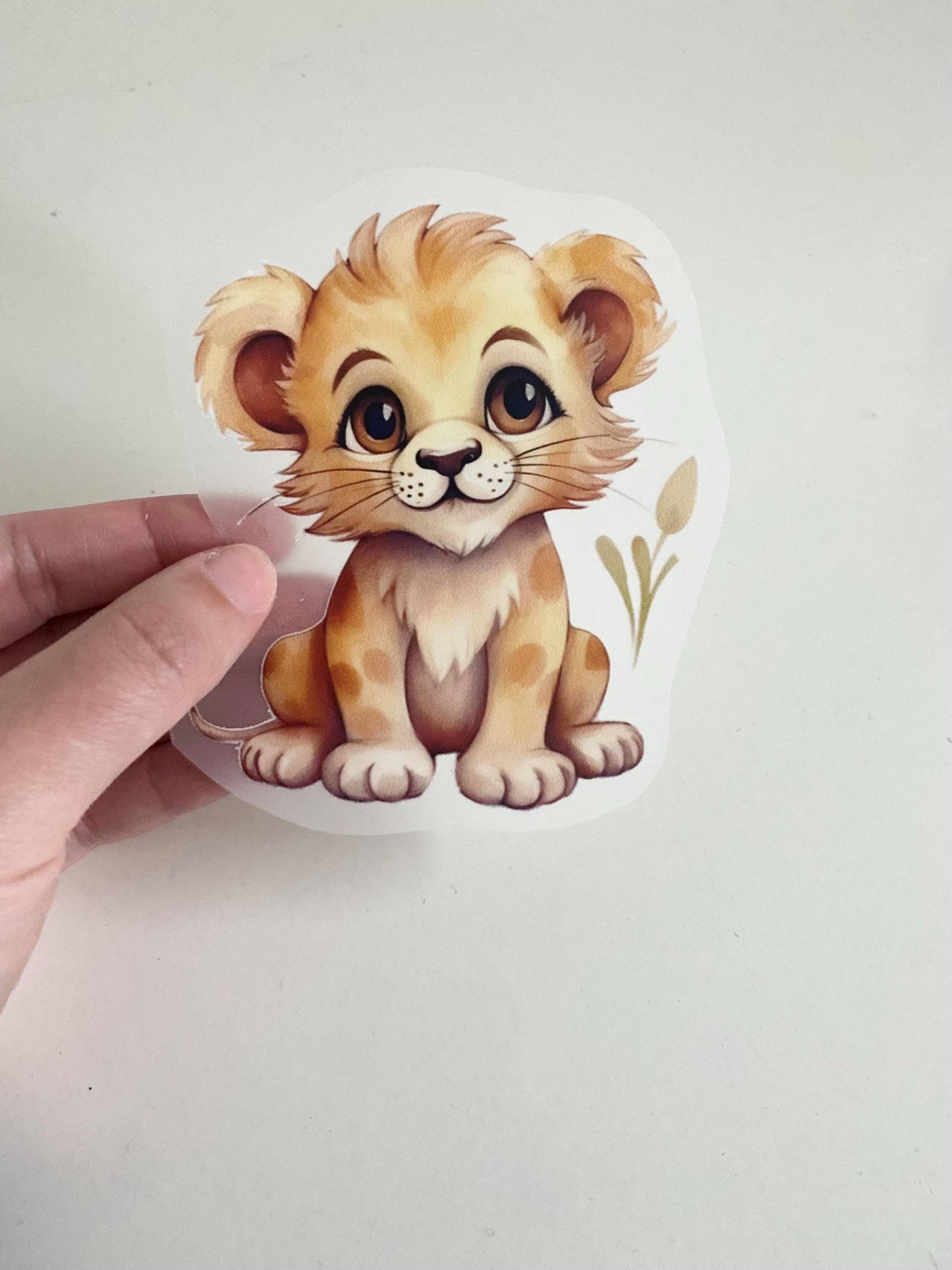 Bügelbild Löwe/Kindermotiv/ Aufdruck Oberteil Bügelbild Löwe/Kindermotiv/ Aufdruck Oberteil von ViktorijaHandmadShop