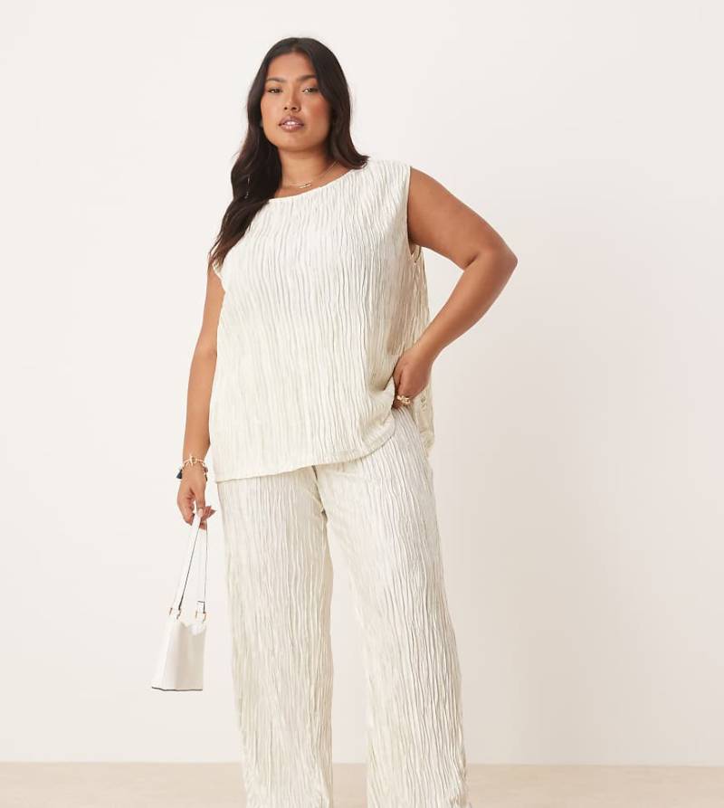 VILA Curve - Plissee-Hose in blassem Schlick-Grün mit hohem Bund, weitem Bein und Batikmuster, Kombiteil von Vila Curve