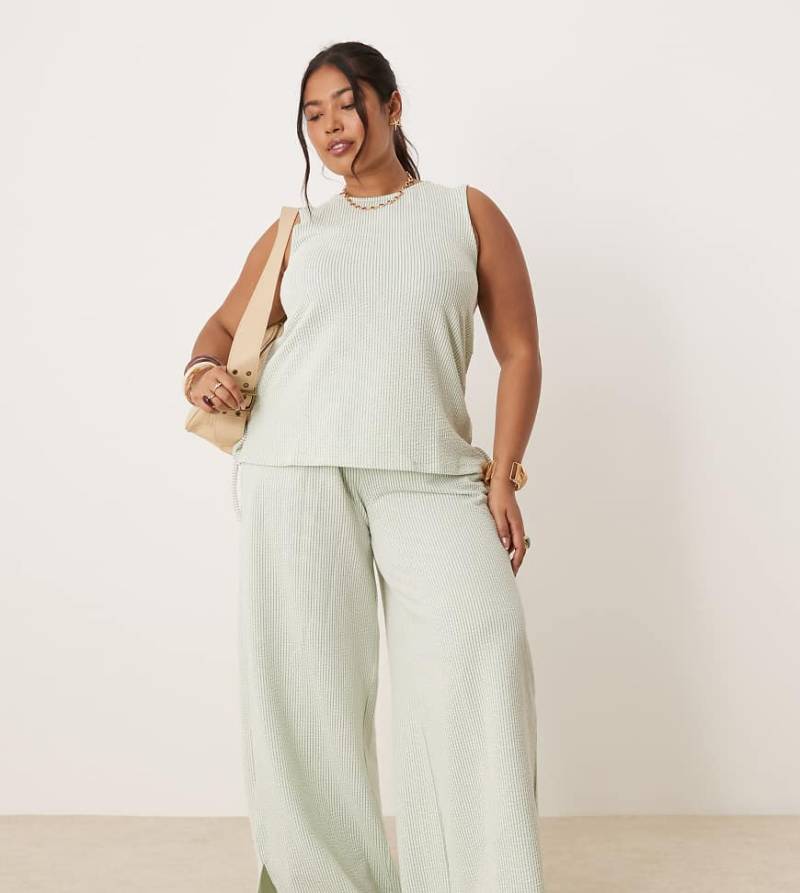 VILA Curve - Strukturierte, gestreifte Hose in Grün und Cremeweiß mit weitem Bein, Kombiteil von Vila Curve