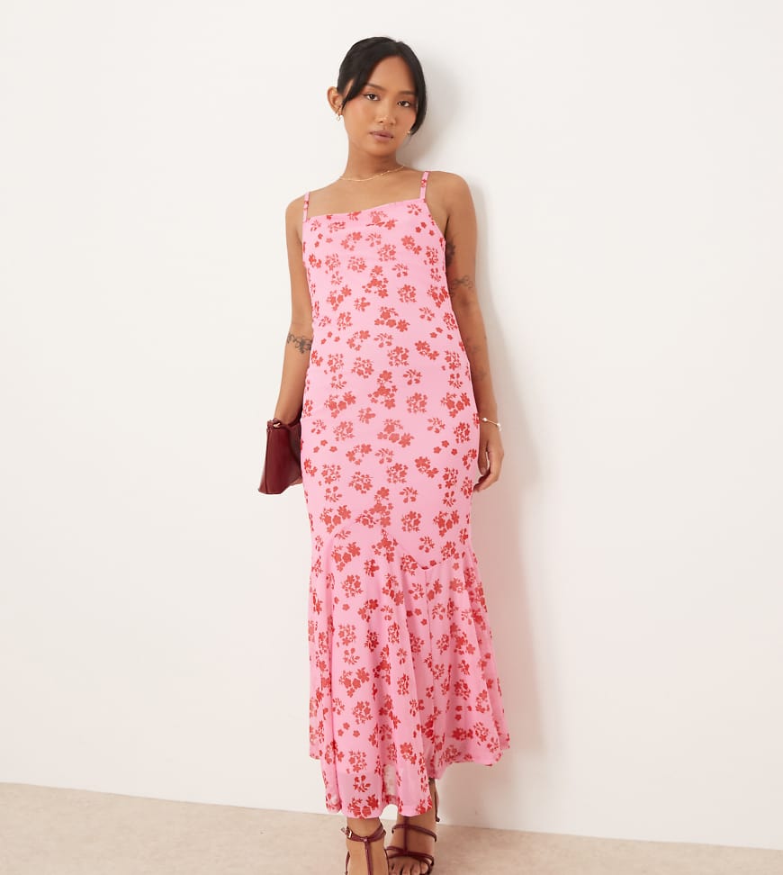 VILA Petite - Camisole-Maxikleid aus Netzstoff in Rosa mit Blumenprint mit eckigem Ausschnitt von Vila Petite