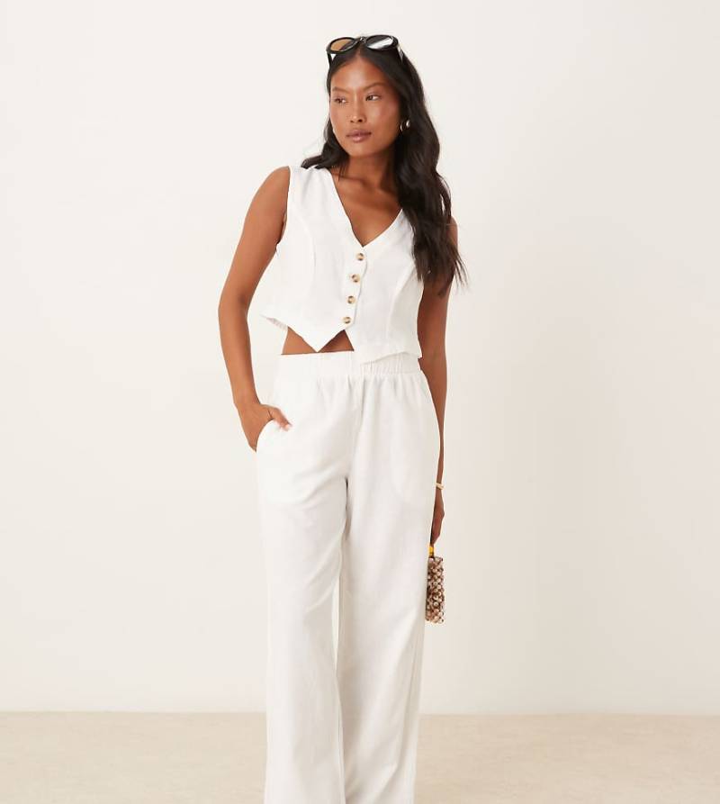 VILA Petite - Elegante Hose mit weitem Bein in Weiß mit Leinenanteil, Kombiteil von Vila Petite