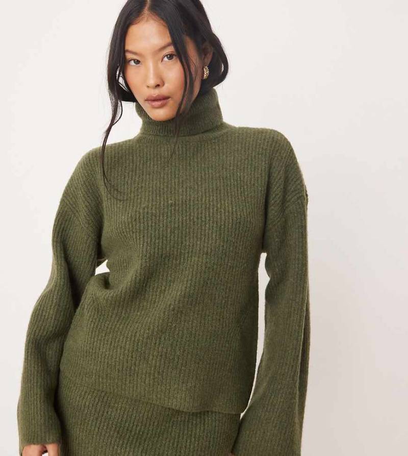 VILA Petite - Gestrickter Rollkragenpullover in Khaki, Kombiteil-Grün von Vila Petite