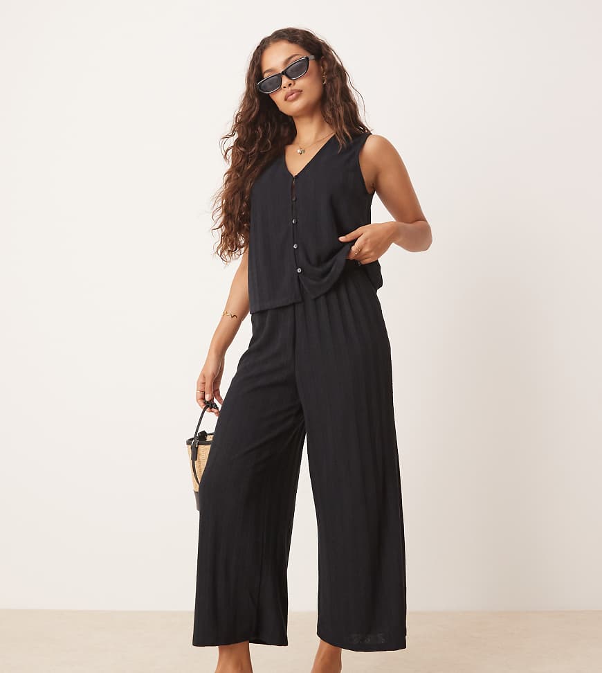 VILA Petite - Leichte Strickhose in Schwarz mit weitem Bein, Kombiteil von Vila Petite