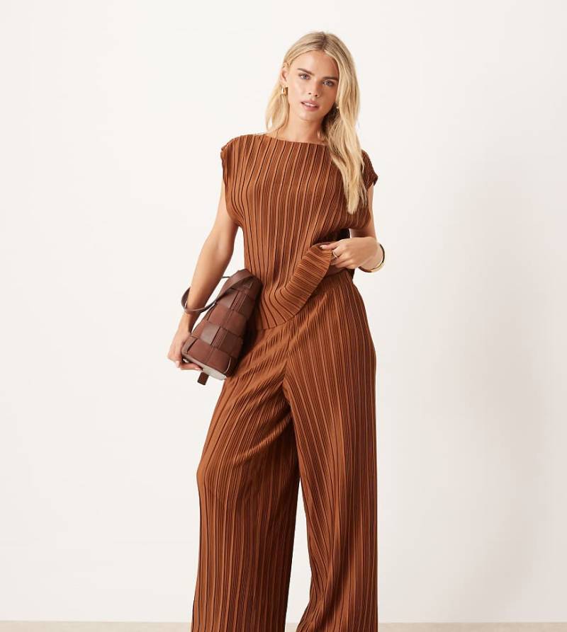 VILA Petite - Weit geschnittene Plissee-Hose in Bronze, Kombiteil-Brown von Vila Petite