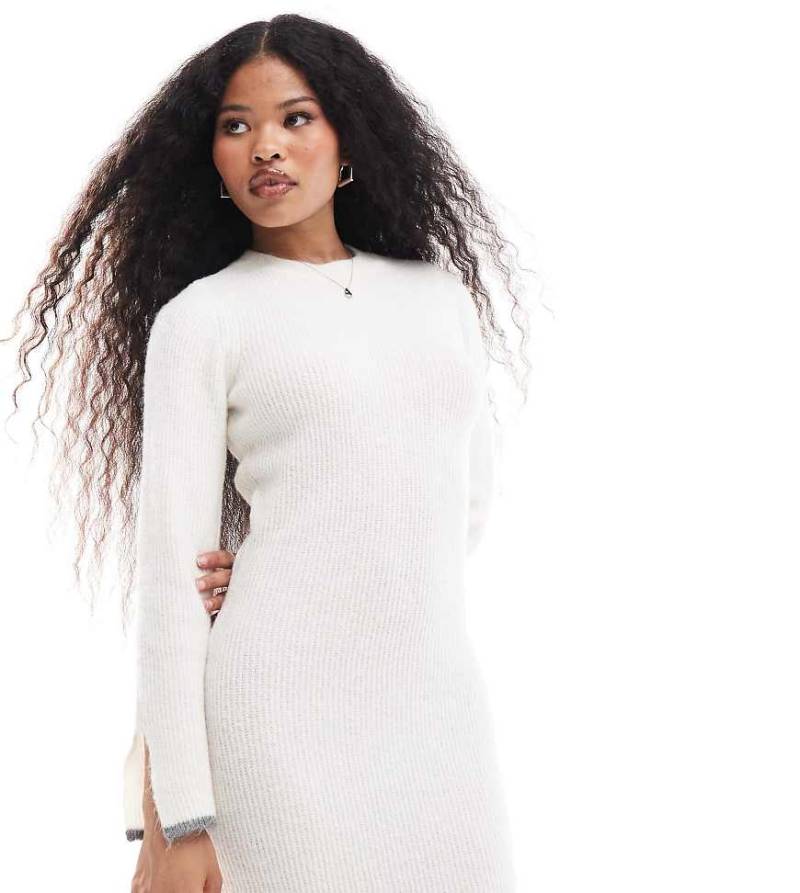 Vila Petite - Superweiches Strick-Midikleid in Winterweiß mit Saum in Kontrastfarbe von Vila Petite