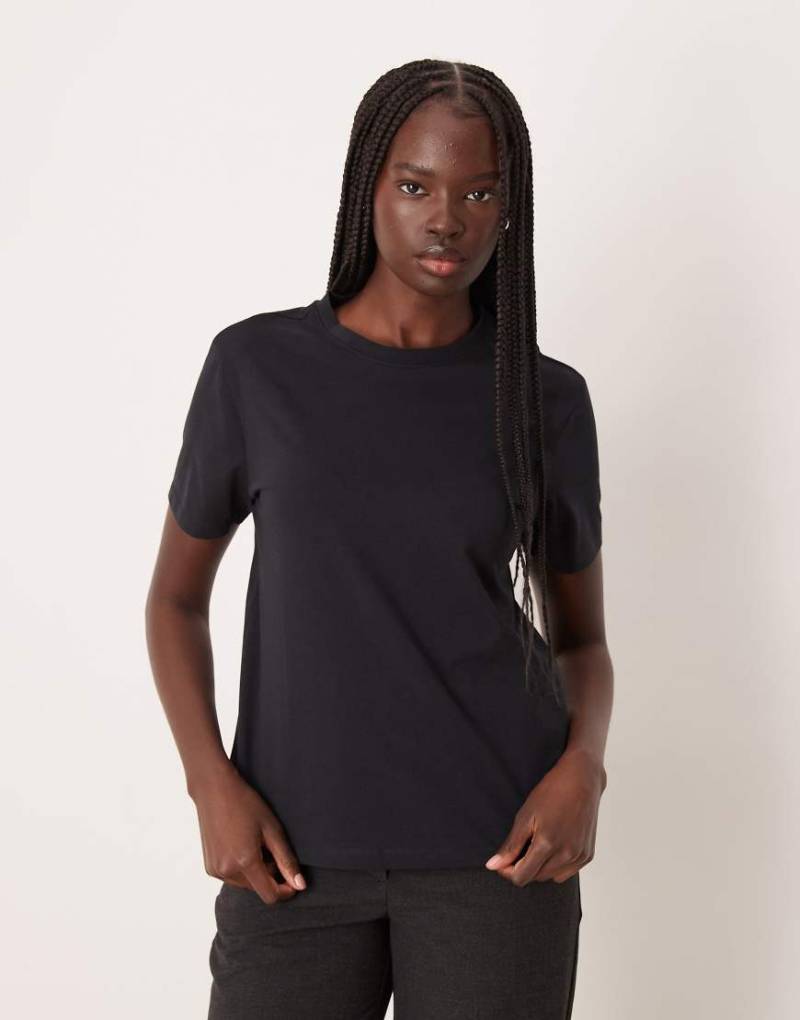 VILA - Boyfriend-T-Shirt in Schwarz mit Oversize-Schnitt von Vila