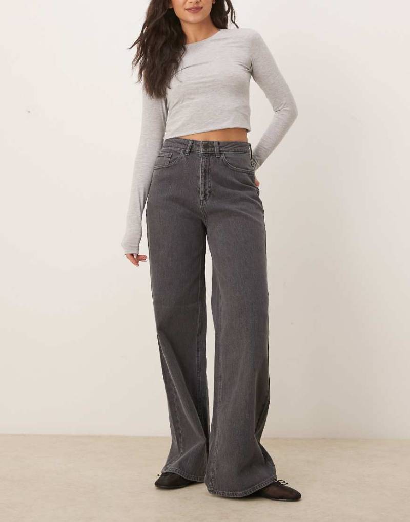 VILA - Freya - Denim-Jeans in Grau mit hoher Taille und weitem Bein von Vila