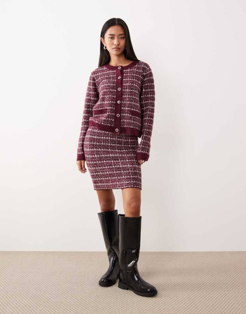 VILA - Karierter, gestrickter Bouclé-Minirock in Burgunderrot, Kombiteil von Vila