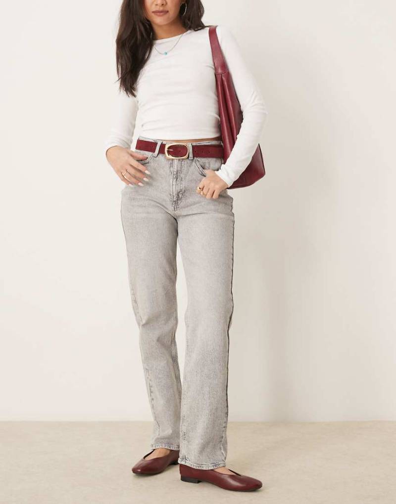 VILA - Kelly - Denim-Jeans in Hellgrau mit hohem Bund und weitem Bein von Vila