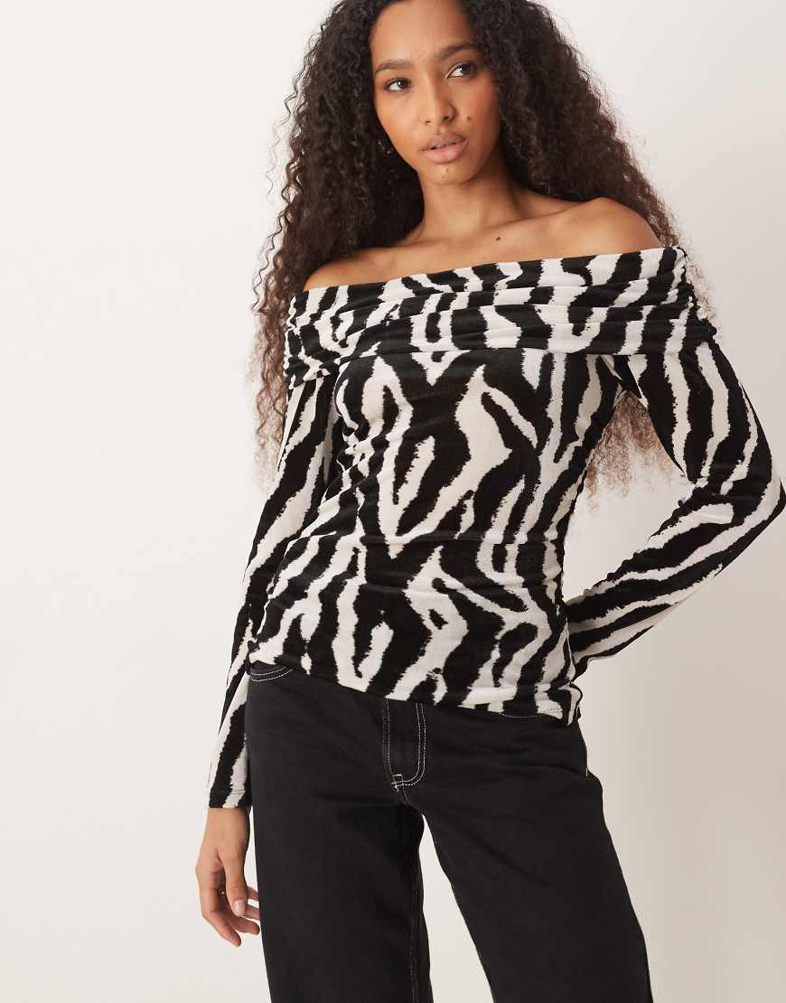 VILA - Langärmliges, schulterfreies Oberteil mit geflocktem Zebramuster-Schwarz von Vila