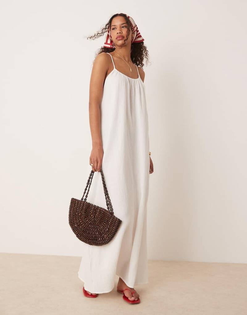 VILA - Langes Camisole-Kleid aus Baumwolle in Weiß mit Knitterstruktur VILA - Langes Camisole-Kleid aus Baumwolle in Weiß mit Knitterstruktur von Vila