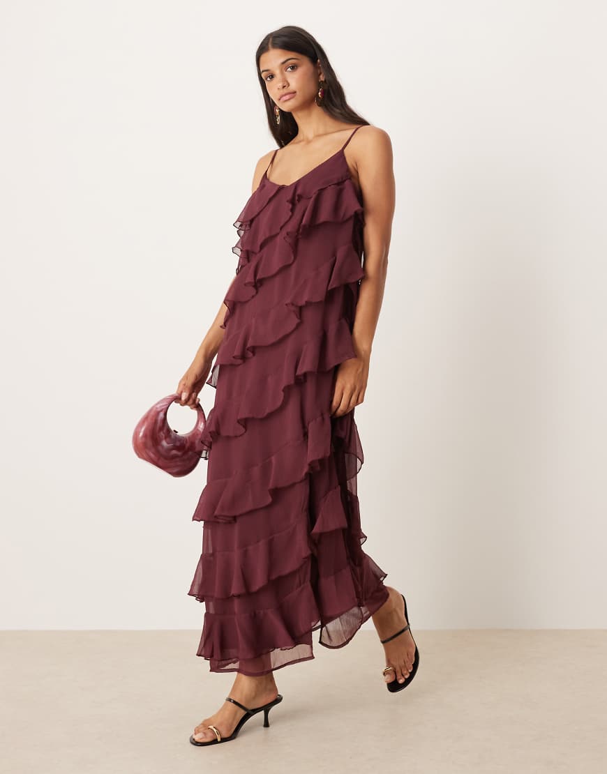 VILA - Maxikleid in Burgunderrot mit Seitenschlitz und asymmetrischen Rüschen von Vila