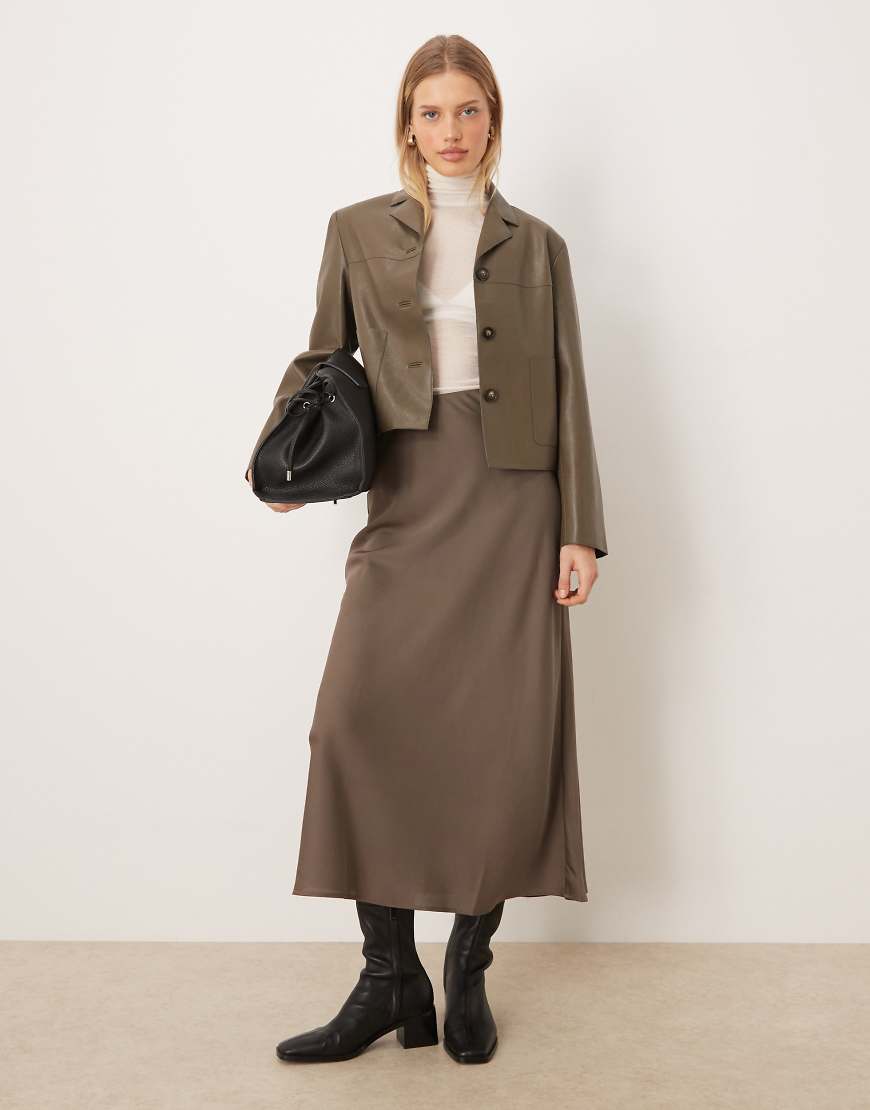 VILA - Maxirock aus Satin in Falken-Braun-Grau von Vila