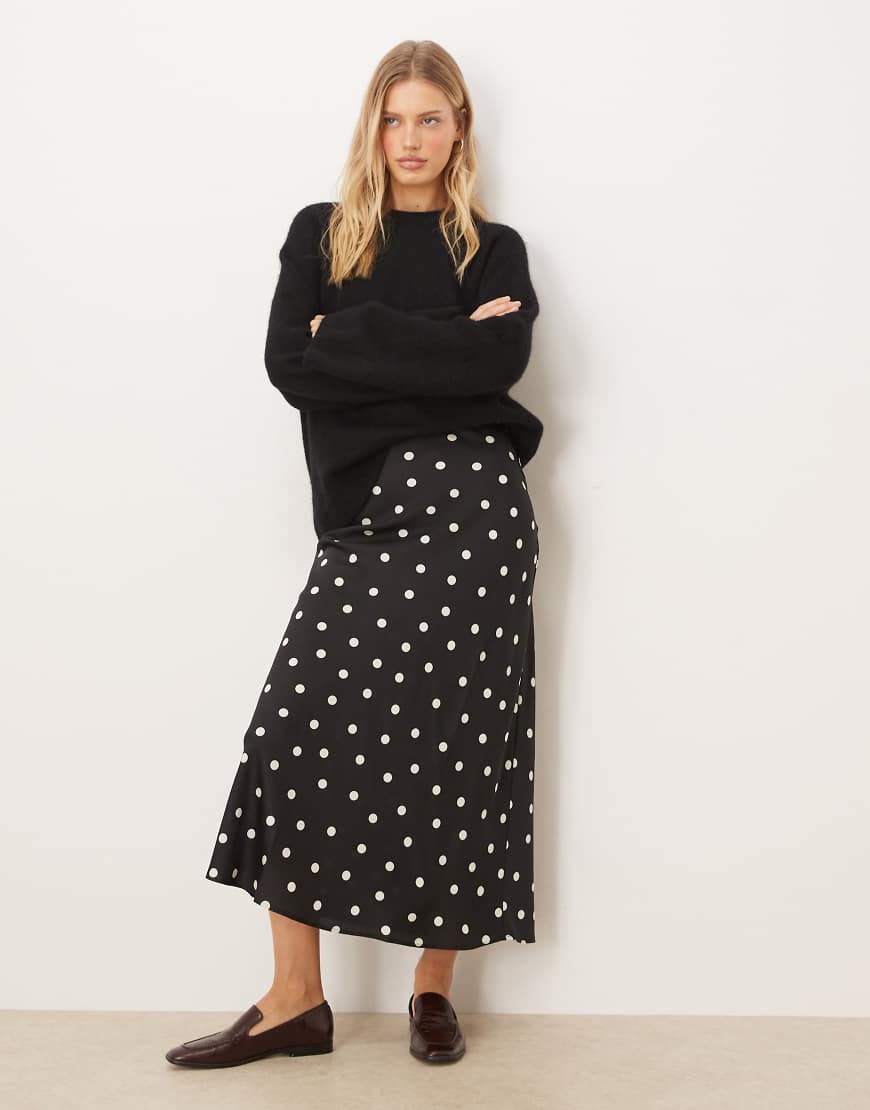 VILA - Satin-Maxirock in Schwarz mit weißen Polka Dots von Vila