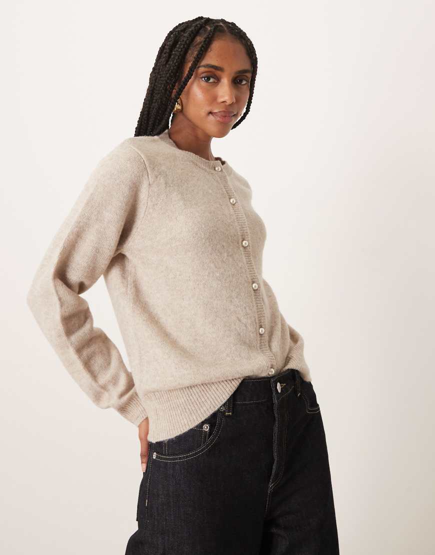 VILA - Strickjacke in meliertem Naturton mit Knopfleiste und Knöpfen in Perlmuttoptik-Neutral von Vila