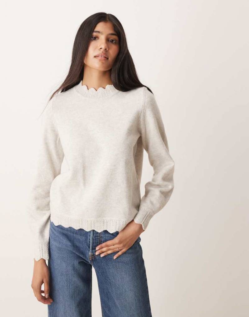 VILA - Strickpullover in meliertem Naturton aus superleichtem Material mit Muschelsaum-Neutral von Vila