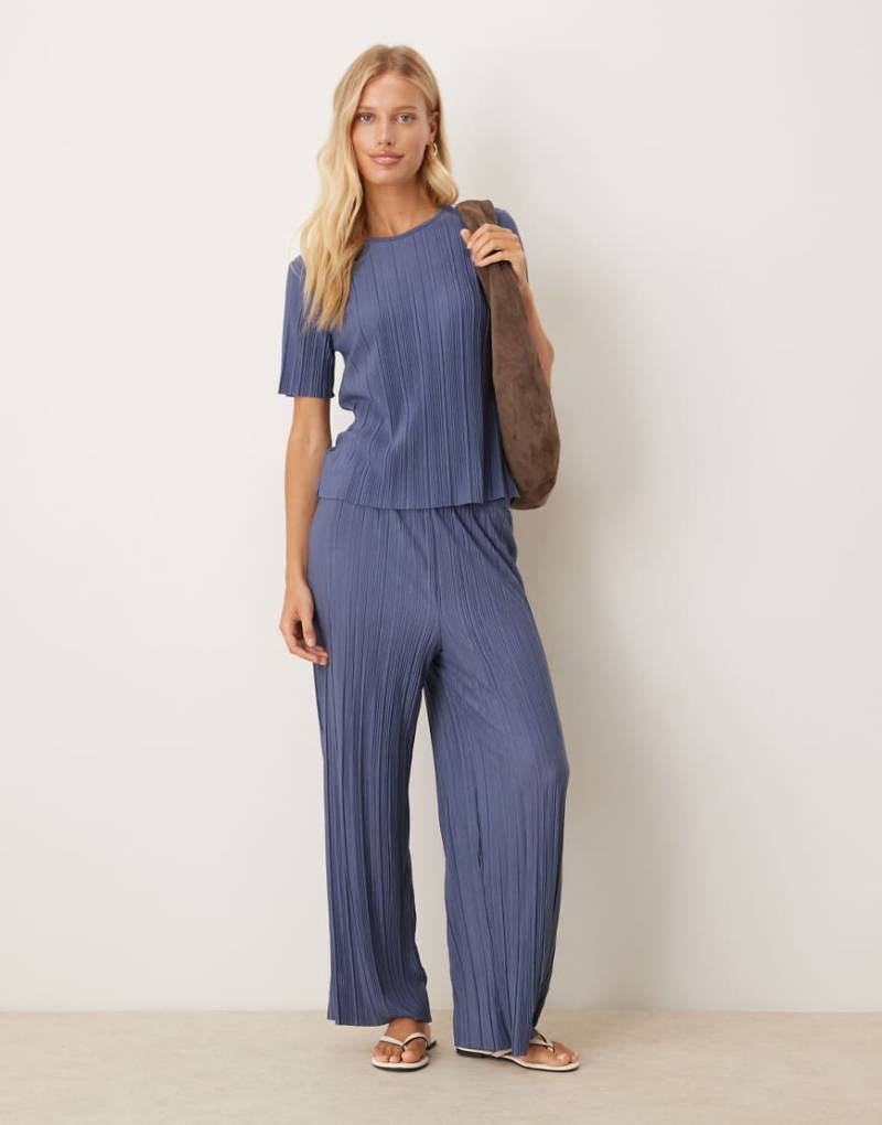 VILA - Weit geschnittene Plissee-Hose in Vintage-Indigoblau, Kombiteil-Marineblau von Vila