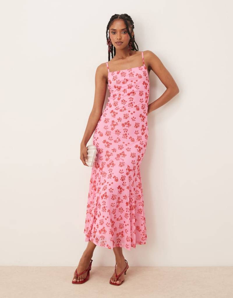 Vila - Camisole-Maxikleid aus Netzstoff in Rosa mit Blumenprint mit eckigem Ausschnitt von Vila
