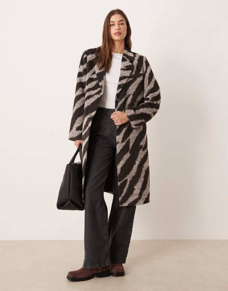 Vila - Eleganter Mantel mit Zebramuster in Schwarz und Creme-Weiß von Vila