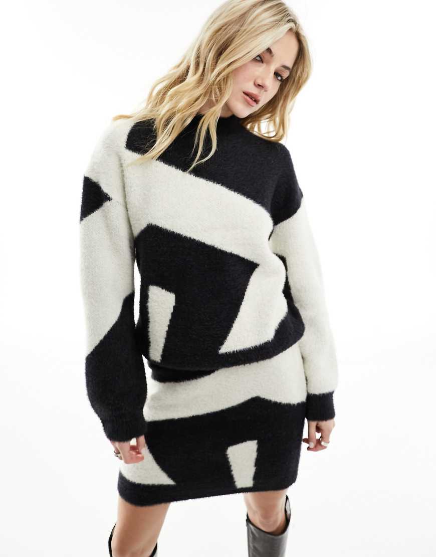 Vila - Flauschiger, gemusterter Pullover in Schwarz-Weiß, Kombiteil-Bunt von Vila