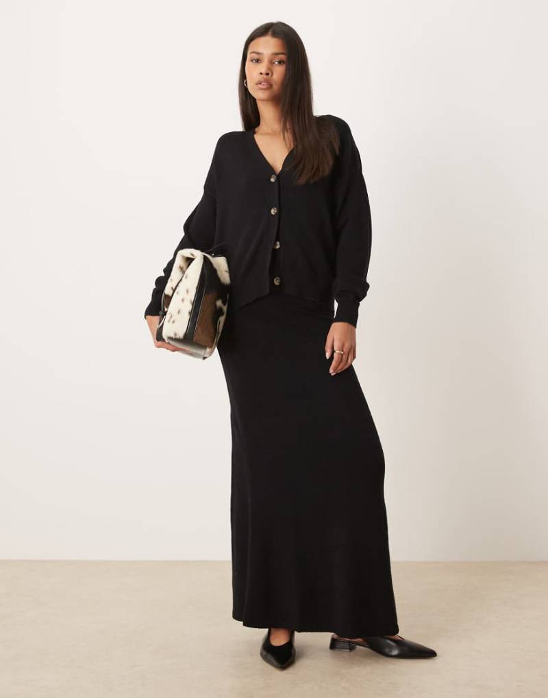 Vila - Gestrickter Midirock in Schwarz, Kombiteil von Vila