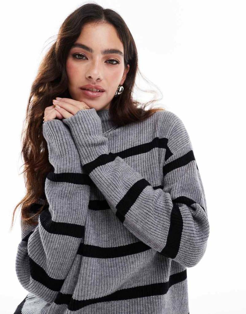 Vila - Hochgeschlossener Pullover in Grau gestreift mit superweicher Haptik von Vila