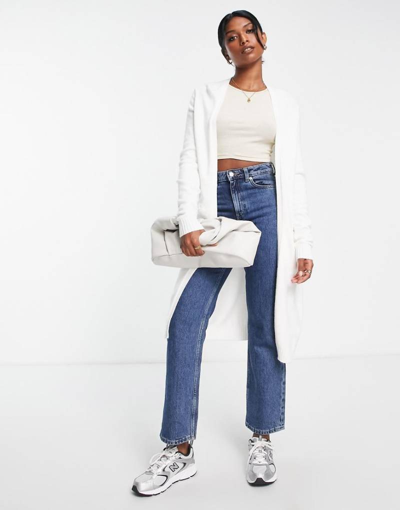 Vila - Lang geschnittene Strickjacke in Weiß von Vila