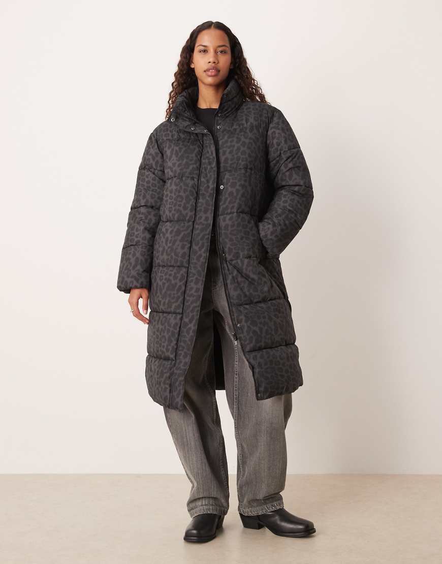 Vila - Longline-Pufferjacke mit farblich abgestimmtem Leopardenmuster-Schwarz von Vila