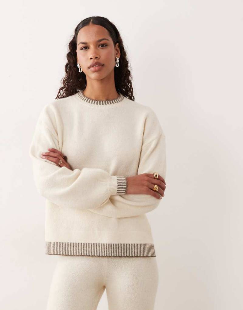 Vila - Strickpullover in Birkenweiß mit Kontrastbesatz, Kombiteil von Vila