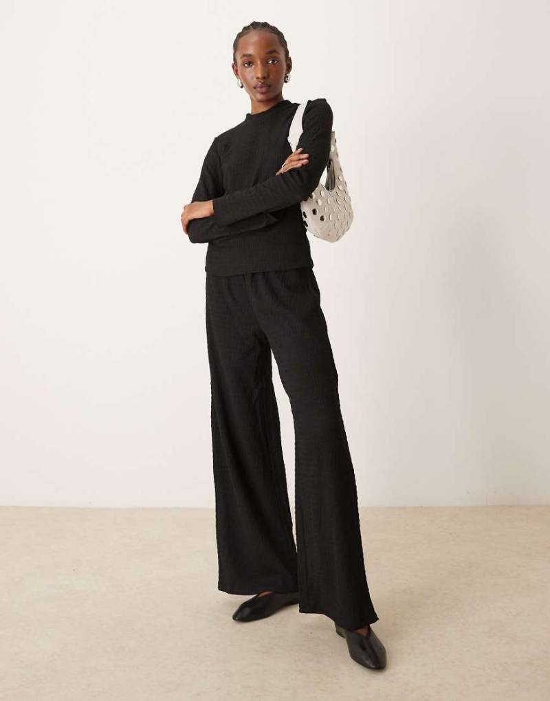 Vila - Strukturierte Hose in Schwarz mit weitem Schnitt, Kombiteil von Vila