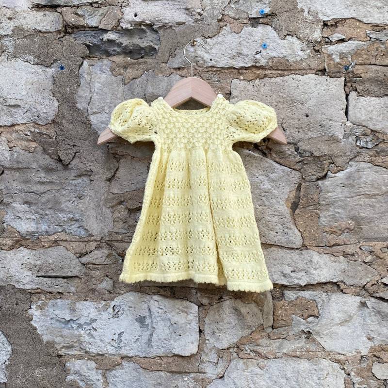 Vintage Hand Stricken Häkeln Gelb Pullover Kleid von VilegloomVintage