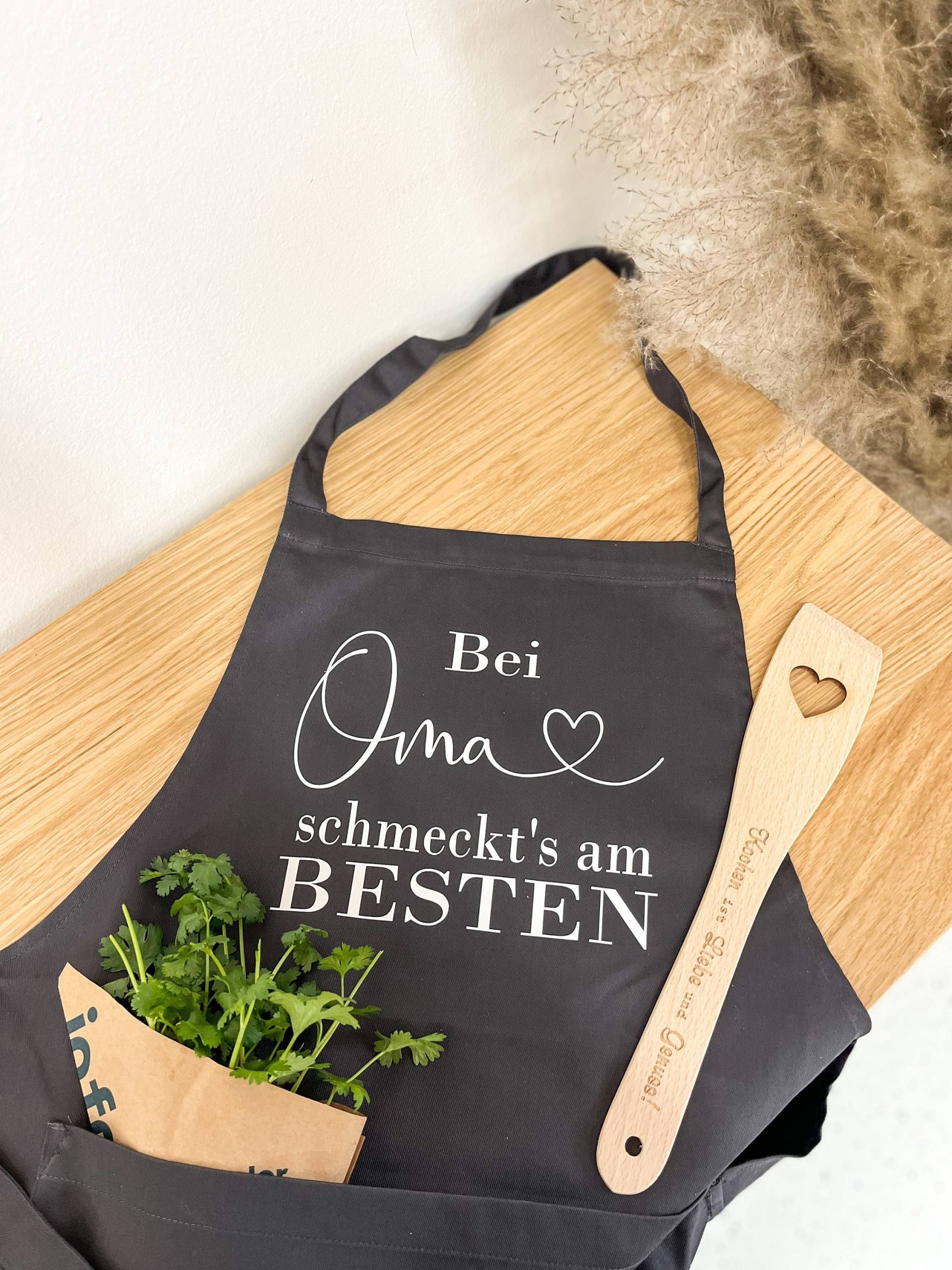 Kochschürze Oma | Individuelles Geschenk Backschürze Geburtstagsgeschenk Ostern Muttertag Weihnachten Küchendeko Grau Weiß von ViliveDE