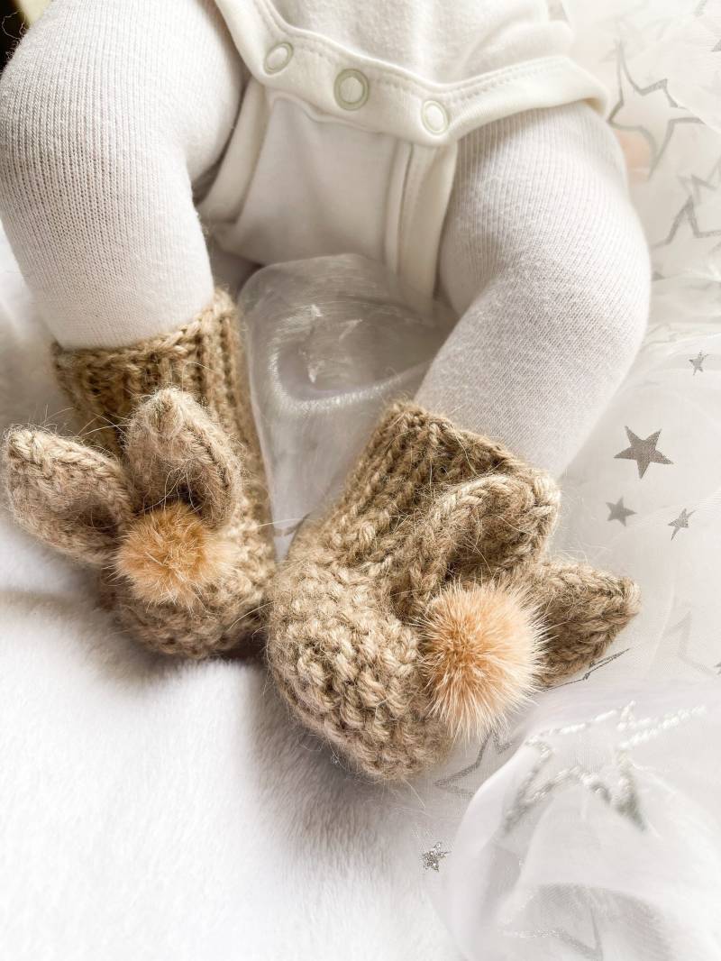 Baby Bunny Boots - Merinowolle Mit Pompon Süßen Hasenohren Babyschühchen Flauschig von VilkaLea