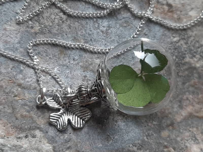 925 Silber Halskette 70cm Lang Kleeblattkette Kugel Kleeblatt Glücksbringer Four - Clover Leaf Necklace Lucky Charme Glaskugelschmuck Luck von VillaRosaSchmuck