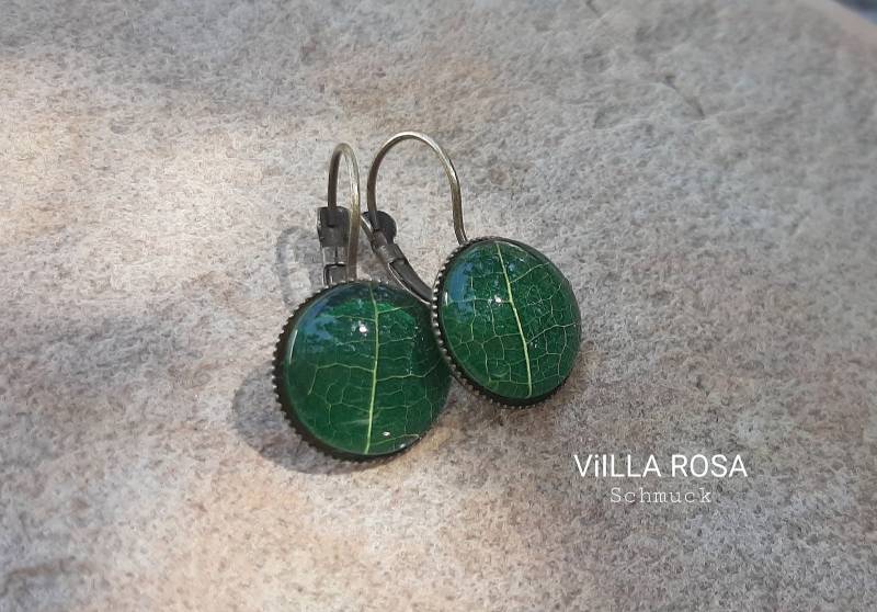 Echtes Blatt Ohrringe Antik Bronze Grün Ohrrhänger Vintage Style Boho Cabochonschmuck Naturschmuck Natürliches Wald von VillaRosaSchmuck