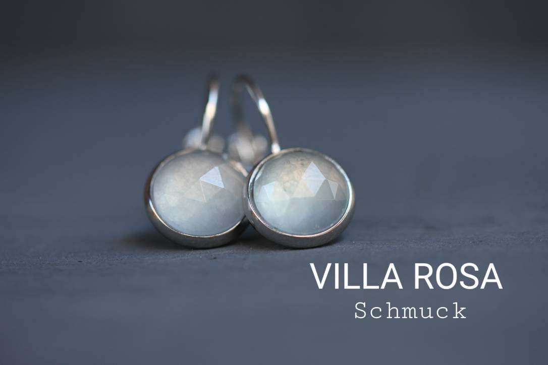 Jade Hellblau Cabochon Schmuck 10 Mm Facettiert Silber Fassung Damen Ohrringe Edelsteinschmuck von VillaRosaSchmuck