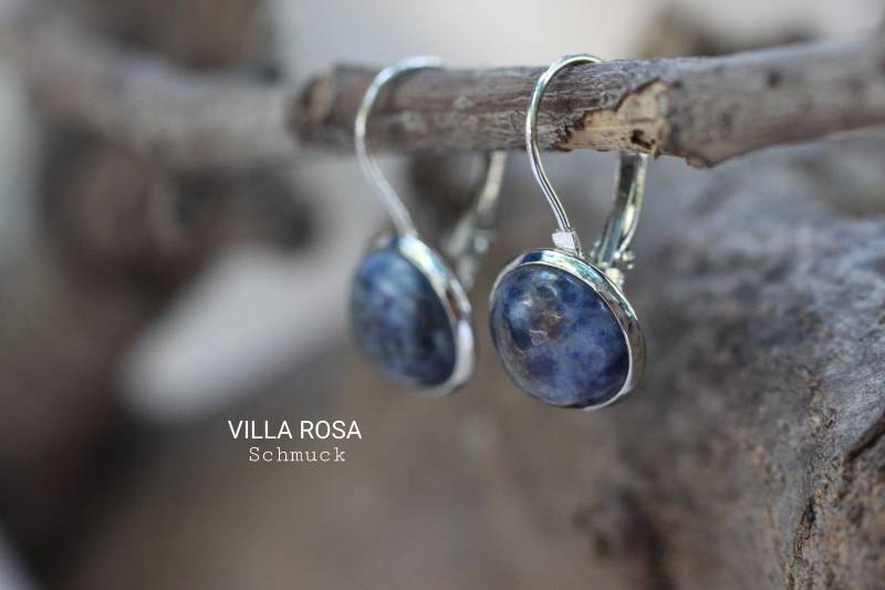 Lapis Lazuli Edelstein Ohrringe 12mm Damenschmuck Silber Blau Ocean Blue Edelsteinschmuck Naturschmuck Hängeohrringe Rund Cabochon von VillaRosaSchmuck